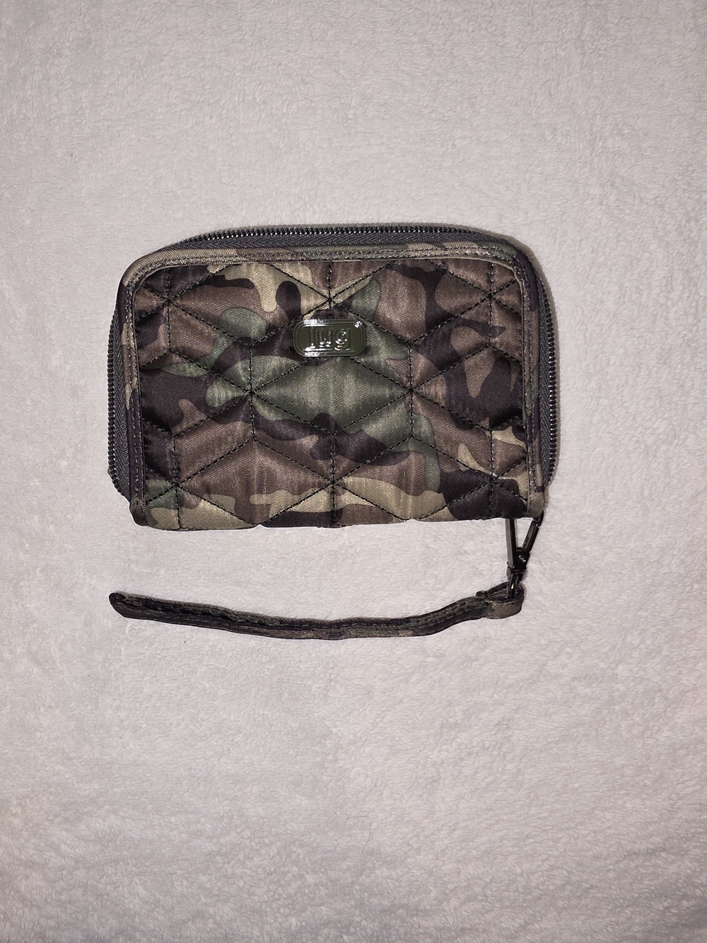 Lug Camouflage Quilted Wristlet Wallet - Green Camo
